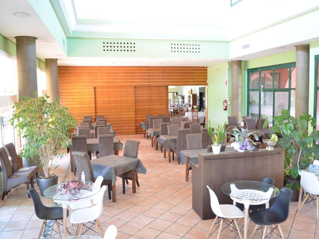 Espectacular Chalet Adosado Para Vacaciones En Panoramica Golf Sant Jordi Exterior photo
